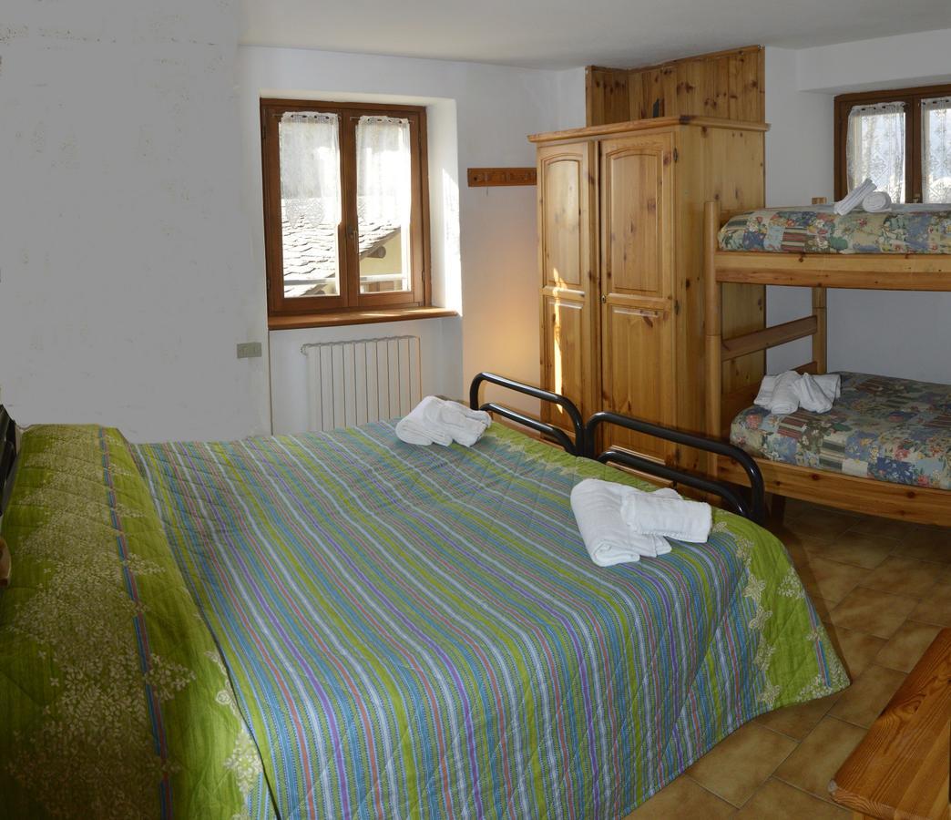Hotel Valdigiust Campodolcino Esterno foto