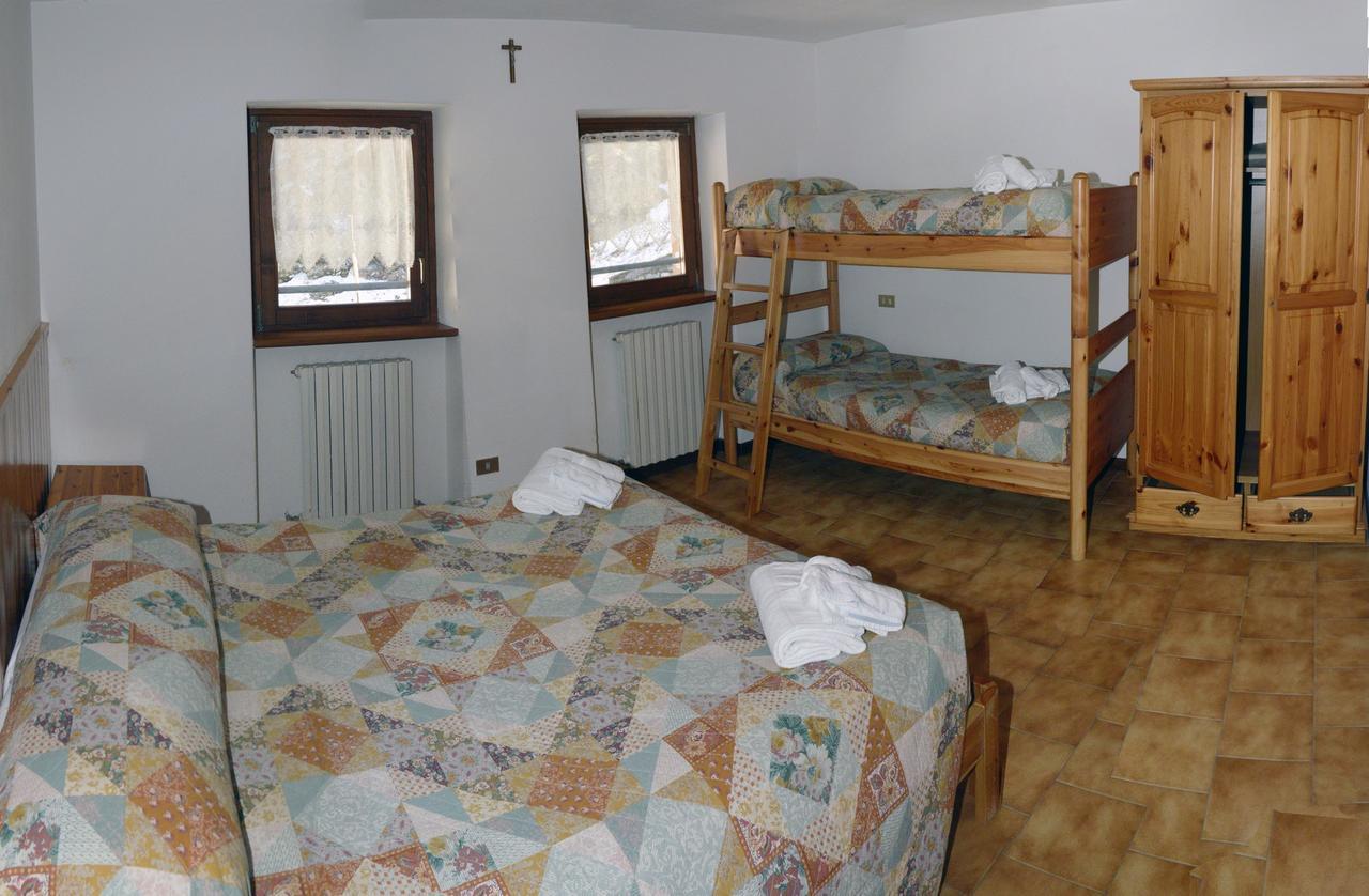 Hotel Valdigiust Campodolcino Esterno foto
